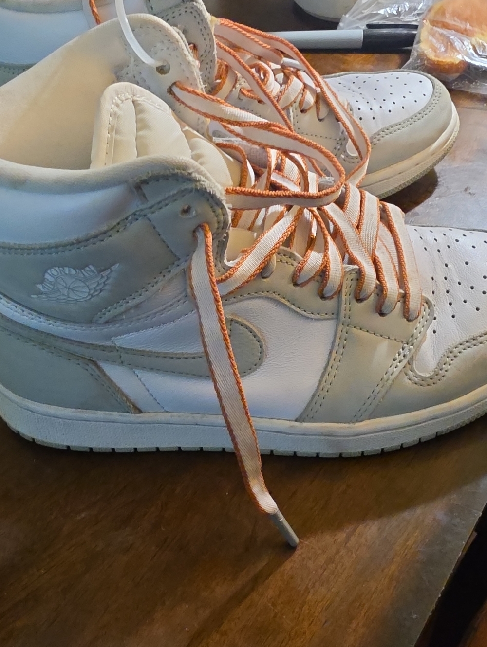 Nike High-Top Sneakers in White, Beige and Orange